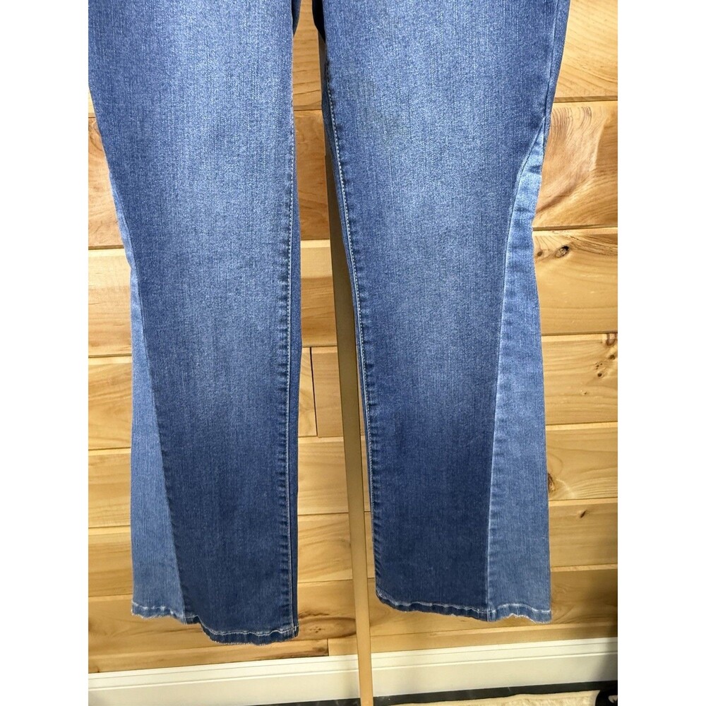 Marc New York Two-Toned Blue Flare Jeans Women’s Size 2 - Picture 2 of 6